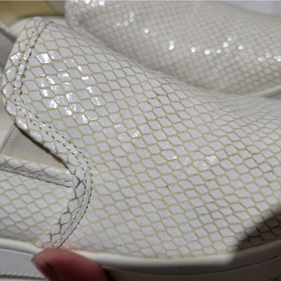 Calvin Klein womens Deva Sneaker sz 9.5 - Picture 10 of 12